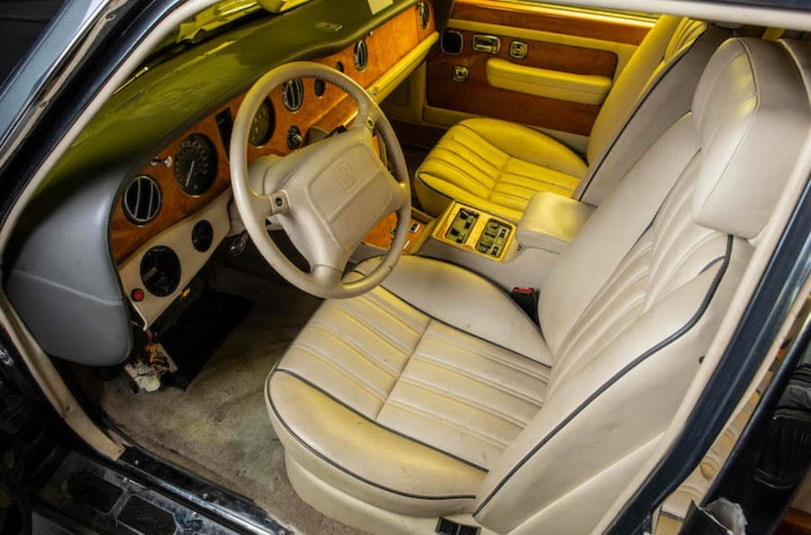 A Touring Tip – 1998 Rolls-Royce Silver Spur limo to be auctioned – Extra-long wheelbase 1998 Rolls-Royce Silver Spur armoured touring limousine used in Equatorial Guinea for sale for a knock down price by Bonhams on 29th September 2019 at Cheserex, Switzerland – The car will be offered without reserve at an estimate of £20,000 to £37,000 (CHF 25,000 to CHF 45,000, $24,600 to $45,000, €22,500 to €41,600 or درهم90,300 to درهم167,000).