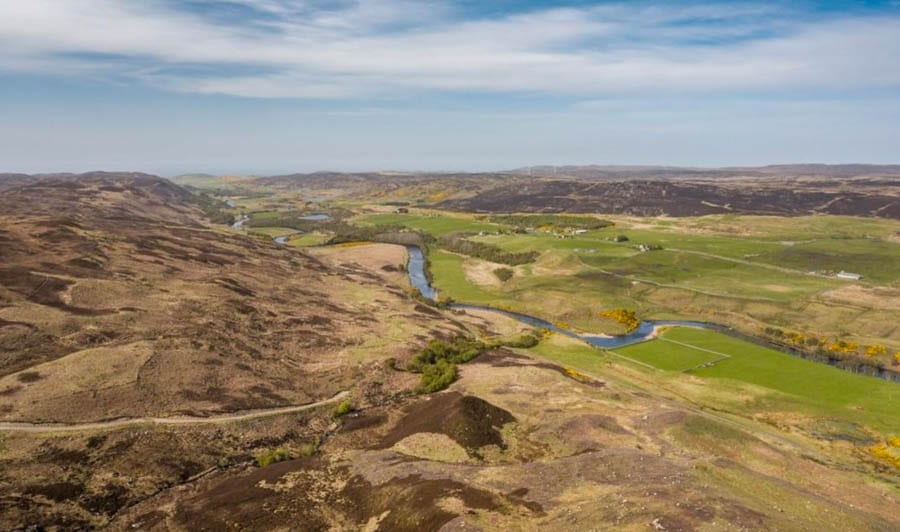The Modern Macnab – Achnabourin Estate, Bettyhill, Sutherland, Scotland – For sale for £995,000 ($1.3 million, €1.1 million or درهم4.7 million) through Goldsmith & Co. Estate Agents – 5,885 acre Scottish estate that offers the perfect opportunity to bag a ‘Macnab’ for sale for less than a price of a poky Knightsbridge flat.