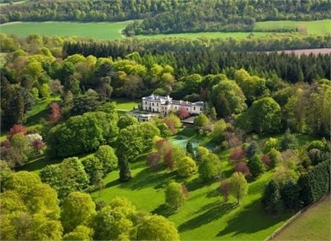 Mr Men & Mr Mills – Sussex House Farm, Hartfield Road, Cowden, Kent, TN8 7DX, United Kingdom – For sale for £5.5 million today with 203.77 acres ($7.1 million, €6.2 million or درهم26.1 million) through Knight Frank – Former home of Academy Award winning actor Sir John Mills CBE (1908 – 2005) in the 1950s and 1960s and children’s author and illustrator Roger Hargreaves (1935 – 1988) from 1982 to 1988