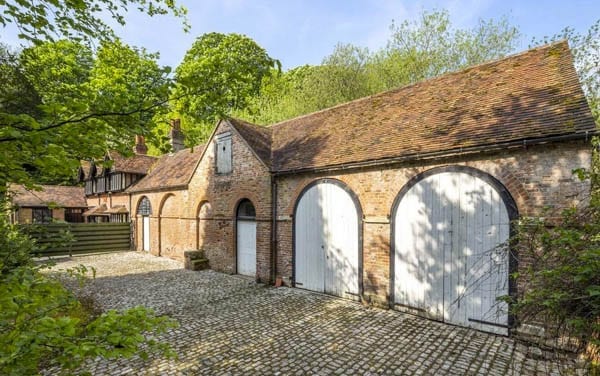 In For A Penny… Hammer Hill House, Romsley Lane, Romsley, Bridgnorth, Shropshire, WV15 6HW, United Kingdom – For sale for £3.95 million ($5 million, €4.5 million or درهم18.4 million) with agents Knight Frank. Owned by Poundland founders Steve and Tracy Smith currently.