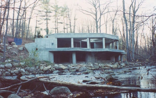 A Tremendous Triangle – Iconic modernist house at 160 Mill Road, New Canaan, Fairfield County, Connecticut, CT 06840, USA – Sixth of the Harvard Five architect John Black Lee (1924 – 2016) – The Triangle House – Originally priced at £1.2 million ($1.5 million or €1.4 million or درهم‎‎5.5 million) and has now been reduced by 60% to just £471,000 ($750,000 or €658,000 or درهم‎‎2.8 million)