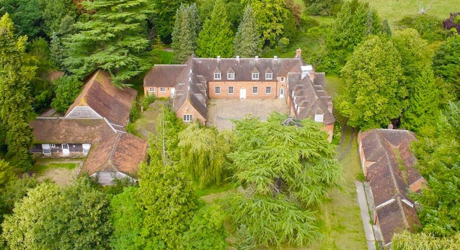 A Derelict Doer-Upper – The Coombe Park Estate, Whitchurch-on-Thames, Reading, Oxfordshire, RG8 7QT, United Kingdom – Derelict 18th century Oxfordshire mansion Coombe Park at Whitchurch-on-Thames with 125 acres of land for sale for £10 million ($13.2 million, €11.3 million or درهم48.7 million) in spite of being described as being “in poor order” through agents Strutt & Parker