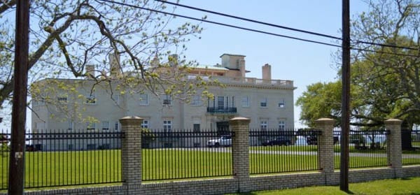 A house for Trump – White House replica – 515 Bayridge Road, Shoreacres, Morgan’s Point, La Porte, Houston, Southern Texas, TX 77561, United States of America