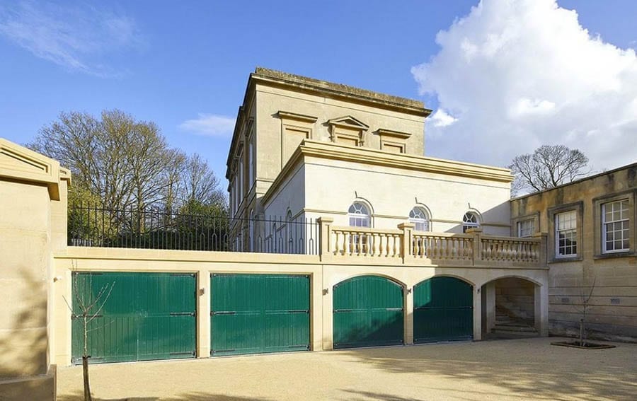 Domesticity on a Canal – Grade II* listed Cleveland House, Sydney Road, Bath, BA2 6NR – For sale for £3.5 million ($4.2 million, €4.5 million or درهم16.6 million) through Carter Jonas – Formerly known as Canal House and originally offices of Kennet & Avon Canal Company.