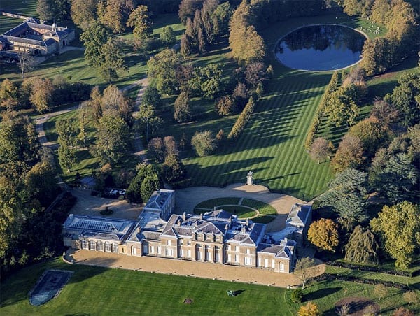 A £65 million mansion – Hackwood Park, Alton, Basingstoke, Hampshire, RG25 2JZ – £65 million (£94.1 million or €83.5 million)