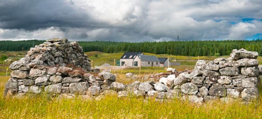 A Highland Dream – £650,000 for off grid Scottish Highland hideaway – £650,000 for off grid Scottish Highland hideaway – ‘Off grid’ Scottish hideaway 168 acre estate for sale for £650,000 through Bell Ingram just as it is revealed nowhere in UK is more than 6 miles from a road – Harris Highland Dream, Lairg, Highland, Scotland, United Kingdom, IV27 4NY