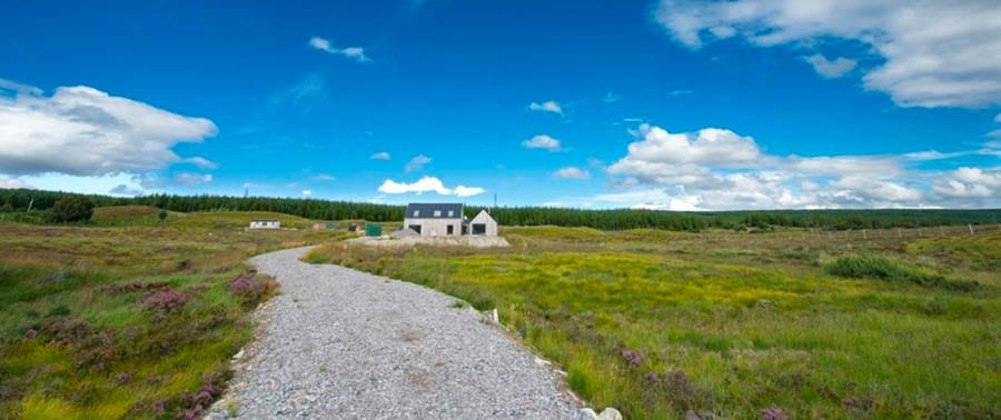 A Highland Dream – £650,000 for off grid Scottish Highland hideaway – £650,000 for off grid Scottish Highland hideaway – ‘Off grid’ Scottish hideaway 168 acre estate for sale for £650,000 through Bell Ingram just as it is revealed nowhere in UK is more than 6 miles from a road – Harris Highland Dream, Lairg, Highland, Scotland, United Kingdom, IV27 4NY