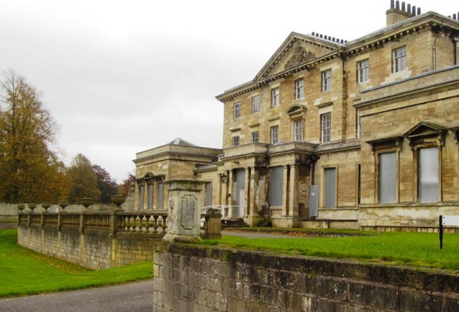 A Messed-Up Mansion – Hickleton Hall, Hickleton, Doncaster, South Yorkshire, DN7 5BB, United Kingdom – For sale for £1.5 million ($2 million, €1.7 million or درهم7.3 million) through Fisher German.