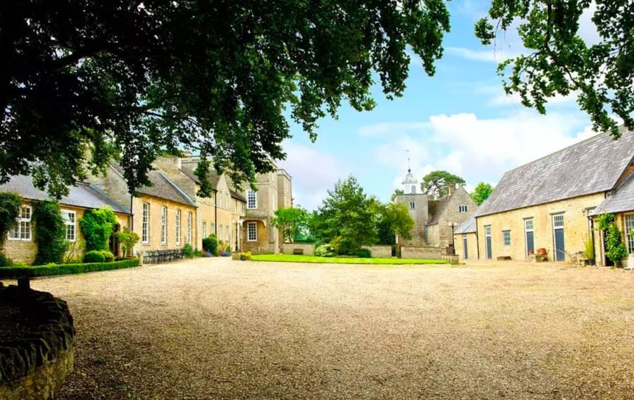 A Magnificent Manor – £8.5 million ($10.9 million, €10 million or درهم40.2 million) for Hinwick House, Podington, Wellingborough, Bedfordshire, NN29 7JE, United Kingdom through agents Savills – Grade I listed Queen Anne manor house in Bedfordshire for sale for a sum 41% lower than it was offered for in 2016.