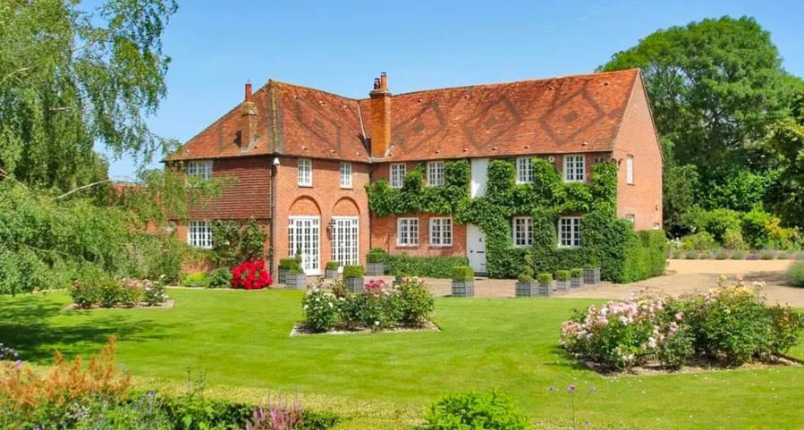 Lavish Leasam – £9.5 million ($12.2 million, €11.1 million or درهم44.8 million) for Leasam House, Leasam Lane, Playden, Rye, East Sussex, TN31 7UE, United Kingdom through agents Savills – Vast Georgian mansion close to the East Sussex coast with garaging for nineteen cars for sale for just under £10 million.