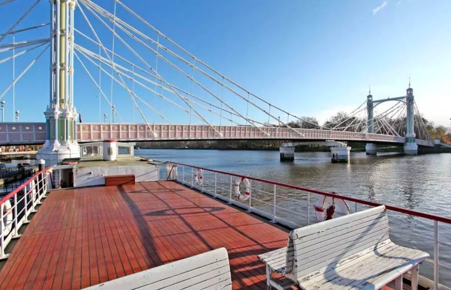 Cheap in Chelsea – Price of Chelsea house cut from £1m to £290k – A home in Chelsea for £170 per square foot? Such can be found in the form of the MS Mouette, a converted ferry moored at Cadogan Pier, London, SW3.
