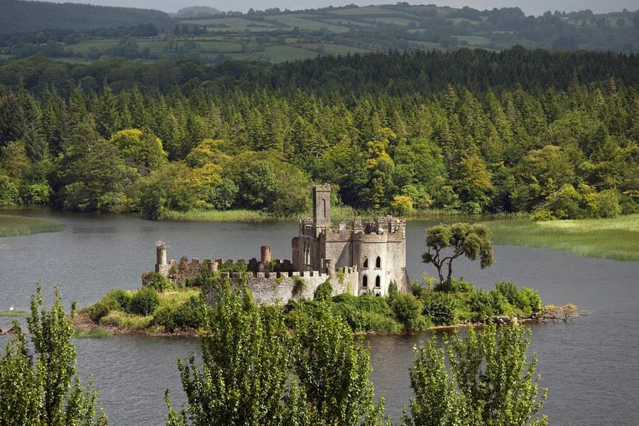 A Castle With A Catch – McDermott’s Island, Lough Key, Boyle, County Roscommon, Ireland – Romantic island in Ireland complete with its own castle for sale for just £80,000; there is, of course, a catch – Offered with a guide of £79,000 ($102,000, €90,000 or درهم373,000), bidding opens on 7th December and closes on the 13th December though BidX1.