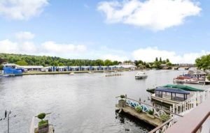 Messing About On The River – Boat house on the River Thames at Henley for sale for £3.5 million ($4.8 million, €3.9 million or درهم17.8 million) through Knight Frank – The Boat House, 4 Wharfe Lane, Henley-on-Thames, Oxfordshire, RG9 2LL, United Kingdom