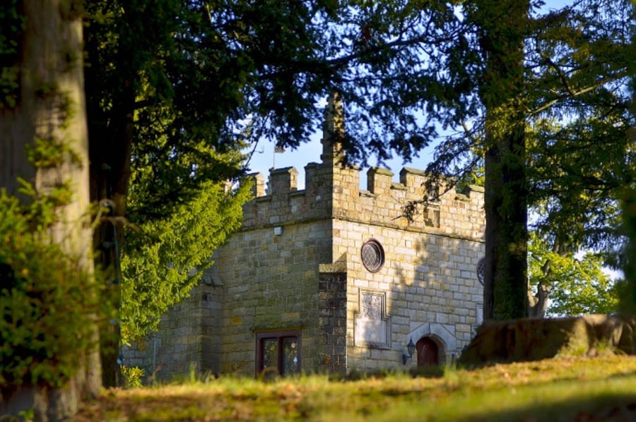 A Homely Castle – Britain’s smallest castle – Starborough Castle, Moor Lane, Marsh Green, Edenbridge, Kent, TN8 5QY, United Kingdom – For sale for £1.75 million ($2.24 million, €2.09 million or درهم8.24 million) through Henry & James