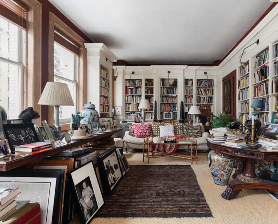 A Manhattan Mash-Up – “Baronial” bachelor pad-esque Manhattan loft that belonged to the late Picasso biographer Sir John Richardson KBE (1924 – 2019) for sale – Unit 7FL, 73 5th Ave Flatiron, Manhattan, New York, NY 10003, United States of America – For sale for £5.6 million ($7.2 million, €6.5 million or درهم26.4 million) through Jeffrey Stockwell of Compass.