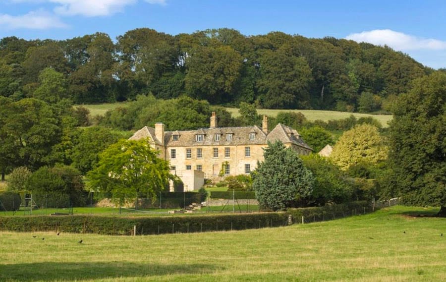 Unfinished Business – £16.5 million ($21.6 million, €18.8 million or درهم78.9 million) for Sudeley Lodge, Sudeley Road, Winchcombe, Gloucestershire, GL54 5JB, United Kingdom through estate agent Knight Frank – 519 acre Gloucestershire estate goes on sale for £16.5 million in spite of needing a further £1.5 million spent on it.