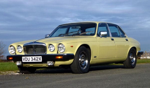 Minder mobiles – 1981 Daimler Sovereign 4.2-litre and 1977 Ford Capri used in television series Minder to be auctioned on 20th April 2016 in the H&H Classics Imperial War Museum Duxford Sale