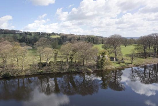The estate has frontage to the River Tyne