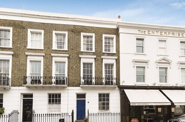 Donning The Enterprise – Former home of ‘Don who was Donna at night’ for sale – Walton Street, London, SW3 – £3 million