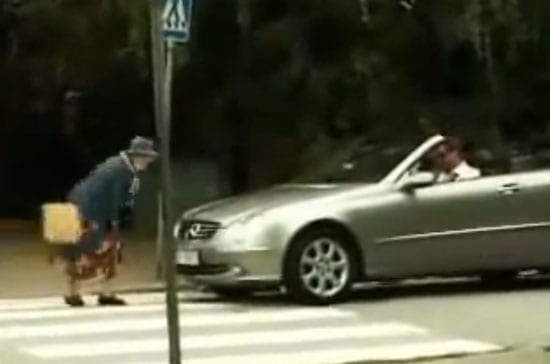 This Mercedes Benz driver paid for his impatience