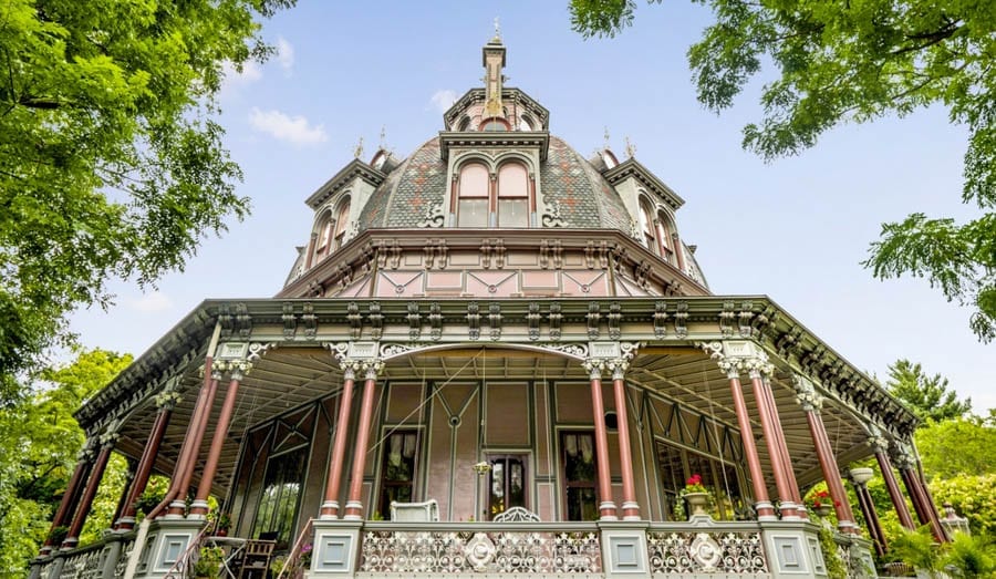 The Icing on the Cake – Armour-Stiner Carmer Octagon House, 45 West Clinton Avenue, Irvington, Westchester County, New York, NY 10533, United States of America – To rent for £30,300 per month ($40,000, €33,200 or درهم147,000 per month) through William Pitt Sotheby′s International Realty