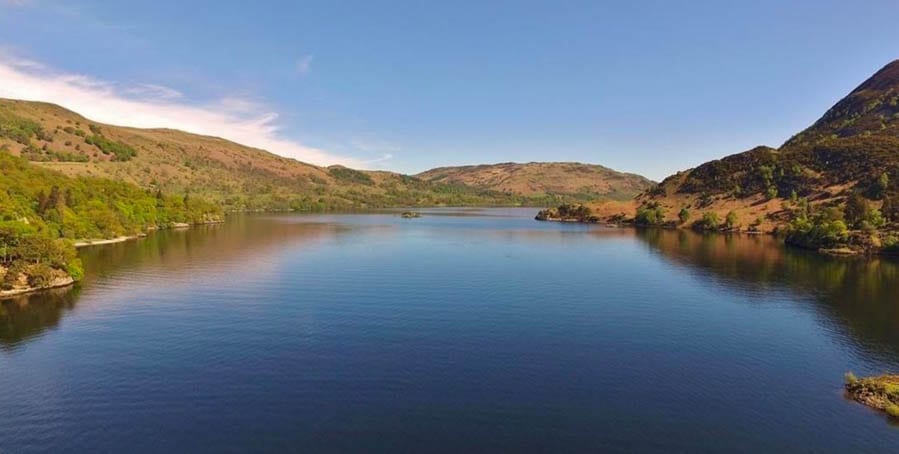 A Half Million Hut – £500,000 ($654,000, €562,000 or درهم2.4 million) for Wall Holm Boathouse, Glenridding, Ullswater, Lake District, Cumbria, CA11 0PF through estate agents Fine & Country – Lakeland boat house goes on sale for somewhat ambitious sum of £500,000 in spite of not having any residential accommodation.