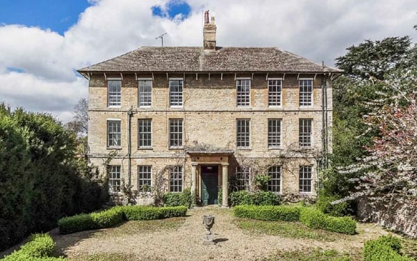 Five of the Best: Rambling ruins  - British mansions that require new owners with bottomless pockets - Woodstock Manor House