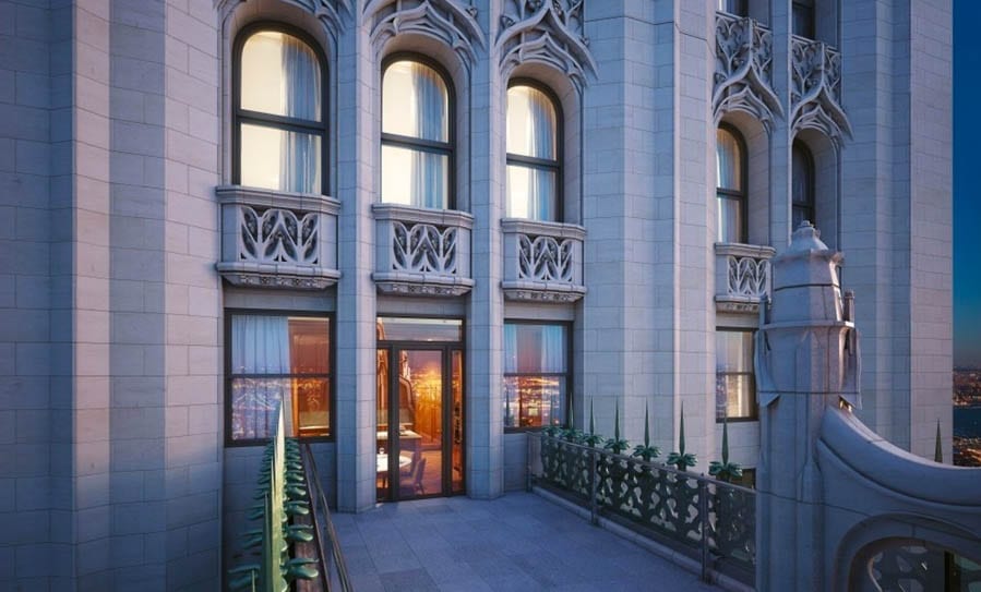 A Castle of Commerce – £60.3 million ($79 million, €70.6 million or درهم290.1 million)for penthouse at Woolworth Tower Residences, Woolworth Building, 2 Park Place, 233 Broadway, New York, United States of America – Penthouse in “the cathedral of commerce” that is the Woolworth Building in NYC for sale for £60min spite of just being a raw space.