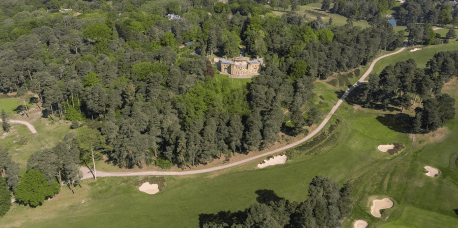 A Poirot Curve – Curve shaped neo-Georgian house that wouldn’t look out of place in an Agatha Christie Poirot novel on the St. George’s Hill estate in Surrey for sale for an extraordinary sum. Hamstone House, South Ridge, St. Georges Hill, Weybridge KT13 0NF, United Kingdom is offered for £16 million ($18.4 million, €17.2million or درهم67.6 million) by agents Beauchamp Estates.