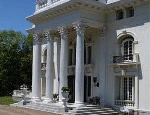 A gaff suitable for Gatsby
