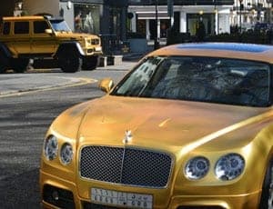 Going for gold – Wealthy Arabs – London – Gold cars – Gold Mercdes-Benz G-Wagen – Gold Bentley – Gold Lamborghini – Bad taste – Luxury – Knightsbridge