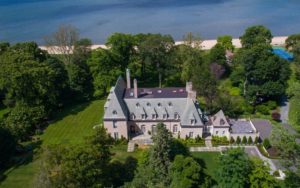 Big Shorting Gatsby – The Rumsey-Harriman Estate, 235 Middle Neck Road, North Shore, Long Island, Sands Point, NY 10050 – For sale for £13.1 million ($16.88 million, €14.2 million or درهم62 million) through Compass and Daniel Gale Sotheby’s International Realty – Owned by James and Chiara Mai of Cornwall Capital and said to be inspiration for Egg Point in F. Scott Fitzgerald’s The Great Gatsby.