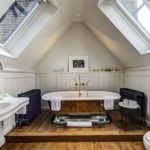 A-bathroom-in-the-eaves-1
