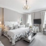 A-bedroom-that-looks-perfectly-liveable-1