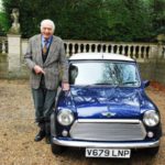 Alex-Moulton-with-his-2000-Mini-1.3i-1