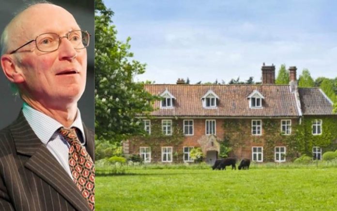 An MP’s Manor – Swannington Manor, Manor Drive, Swannington, Norwich, Norfolk, NR9 5NR – For sale with Savills for £3 million ($3.8 million, €3.5 million or درهم13.8 million) – Home to The Rt. Hon. The Lord Prior of Brampton
