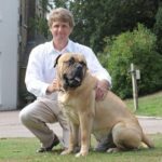 31/8/09 billy j smart with sister and mother and dog george pic david poole.