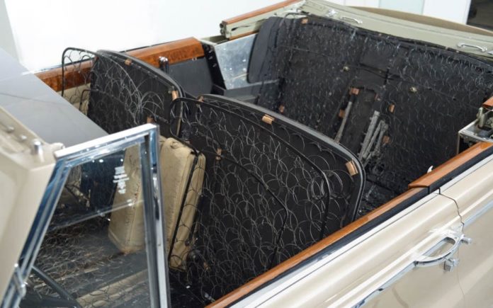 Bring your own seats – 1962 Rolls-Royce Silver Cloud II H. J. Mulliner drophead coupé – Vintage & Prestige Fine Motor Cars – £420,000 ($539,000 or €481,000)