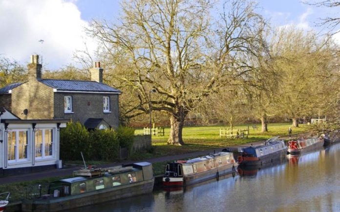 Britain’s Prettiest Council House – Ferry House, Midsummer Common, Cambridge, CB4 1HA – £750,000 ($923,000, €864,000 or درهم3.4 million) – Bidwells