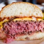 Consumers-should-not-be-scared-of-rare-burgers