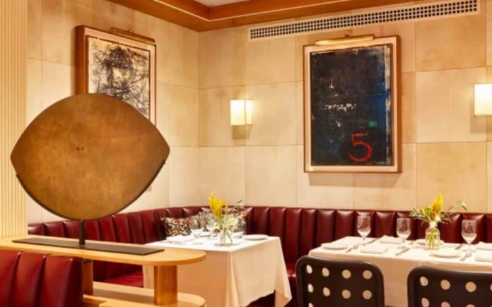 The Snottiest Restaurant in The World – Fleming by Le Bilboquet, 27 East 62nd Street, New York, NY 10065 – New York restaurant that Googles any wannabe diner to see if they are rich enough has to be the most snotty dining spot in the world.