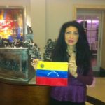 Flor-Kent-displays-the-flag-of-Venezuela
