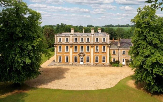 A Magnificent Manor – £8.5 million ($10.9 million, €10 million or درهم40.2 million) for Hinwick House, Podington, Wellingborough, Bedfordshire, NN29 7JE, United Kingdom through agents Savills – Grade I listed Queen Anne manor house in Bedfordshire for sale for a sum 41% lower than it was offered for in 2016.