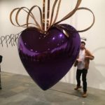 Jeff-Koonss-The-Hanging-Heart-was-not-damaged-during-the-incident-1