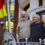 Julian-Assange-and-Noam-Chomsky-1