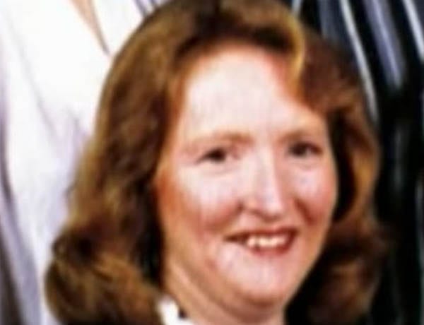 Katherine Knight – This “sweet, matronly looking Australian woman” killed her partner John Price, skinned him, boiled his head in a pot and served up his body parts to his children with baked potatoes and gravy in 2000.