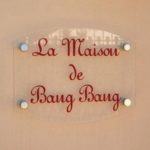 La-Maison-de-Bang-Bang-sign