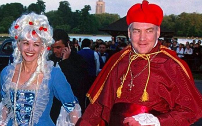 America’s Black Hole – Pardoning of Conrad Black should cause outrage – The pardoning of Lord Black by President Trump sums up the morally bankrupt hole that is now America.