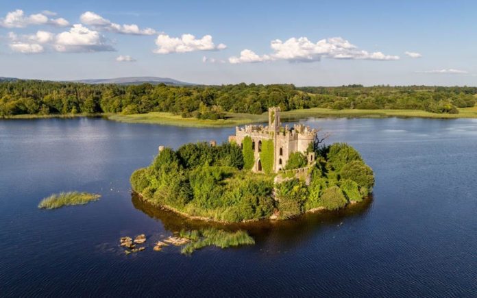 A Castle With A Catch – McDermott’s Island, Lough Key, Boyle, County Roscommon, Ireland – Romantic island in Ireland complete with its own castle for sale for just £80,000; there is, of course, a catch – Offered with a guide of £79,000 ($102,000, €90,000 or درهم373,000), bidding opens on 7th December and closes on the 13th December though BidX1.