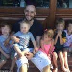 Oscar-Pistorius-was-photographed-having-a-jolly-good-time-despite-still-being-under-house-arrest-1